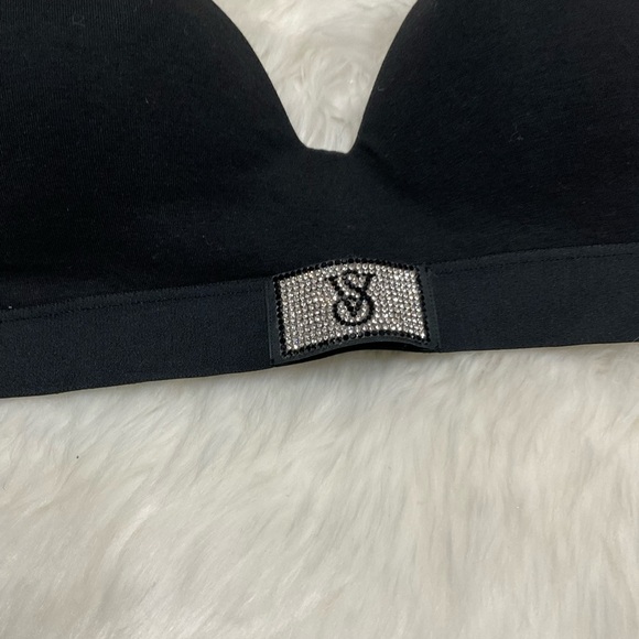 Victoria's Secret Black Bra and White Panty Set - Picture 3 of 11